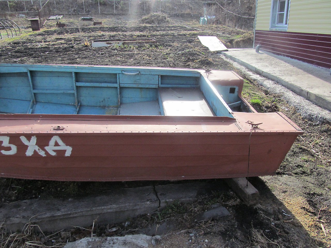 лодка Южанка-2